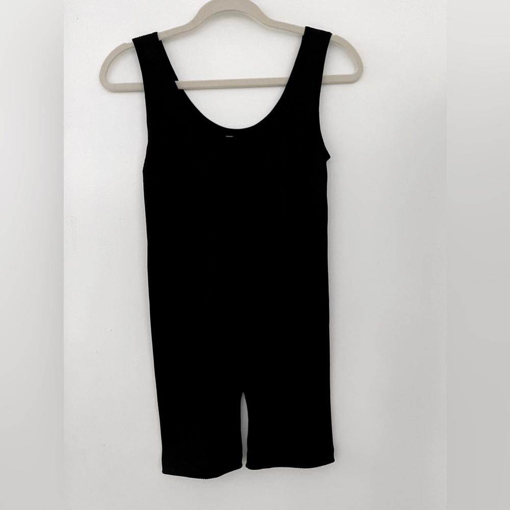 Black Seamless Onesie Romper NWOT M